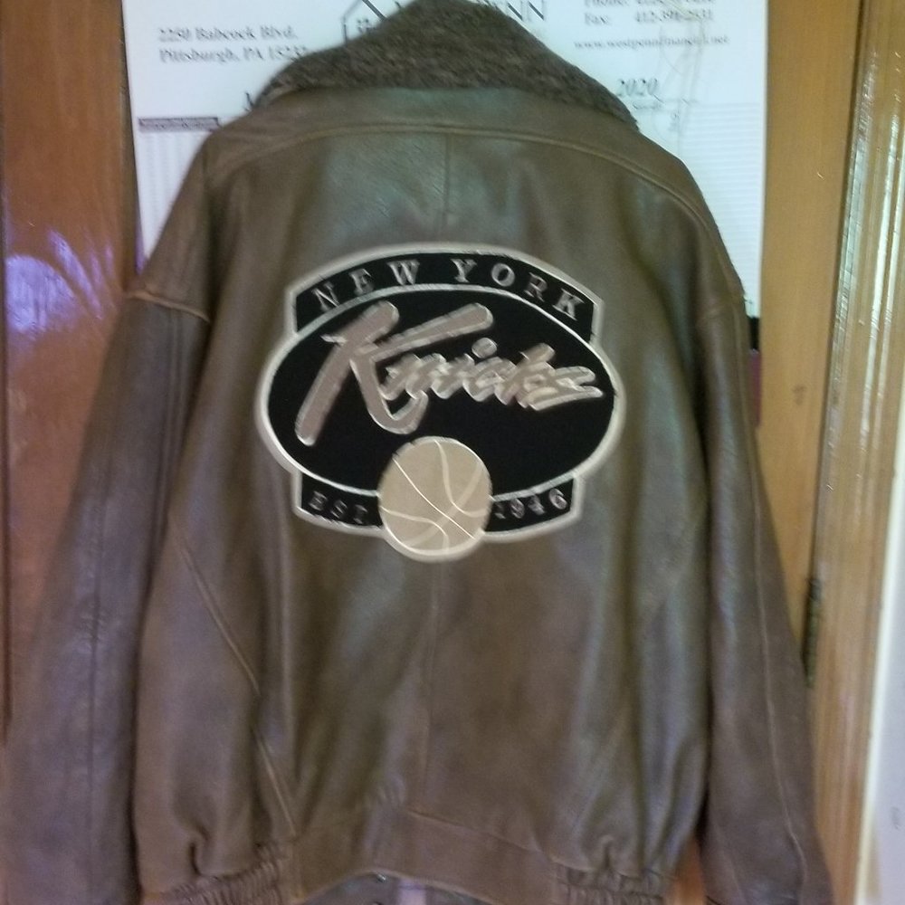 New York Knicks Leather Coat - BROWN